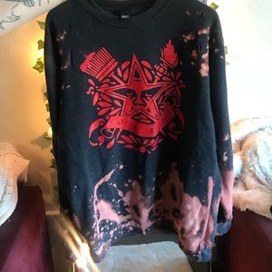 Obey sweater